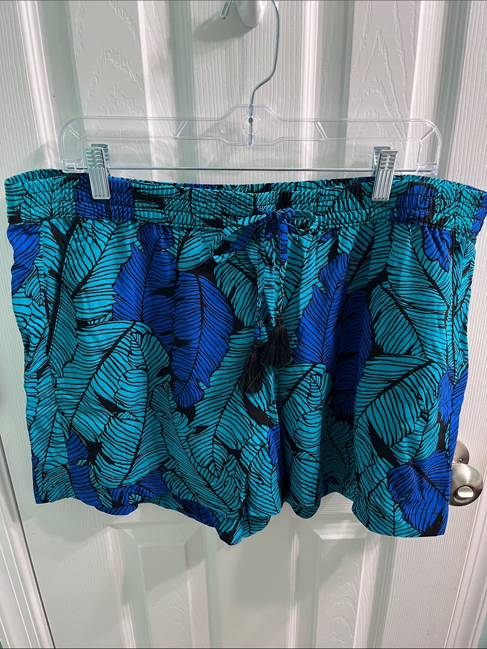 a.n.a Teal & Blue Tropical Leaf Drawstring Athletic Shorts